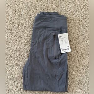 Woman’s Athleta Trekkie North Jogger Gray Size 4 NWT